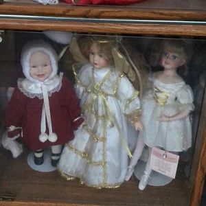 Ceramic standing Dolls with stand